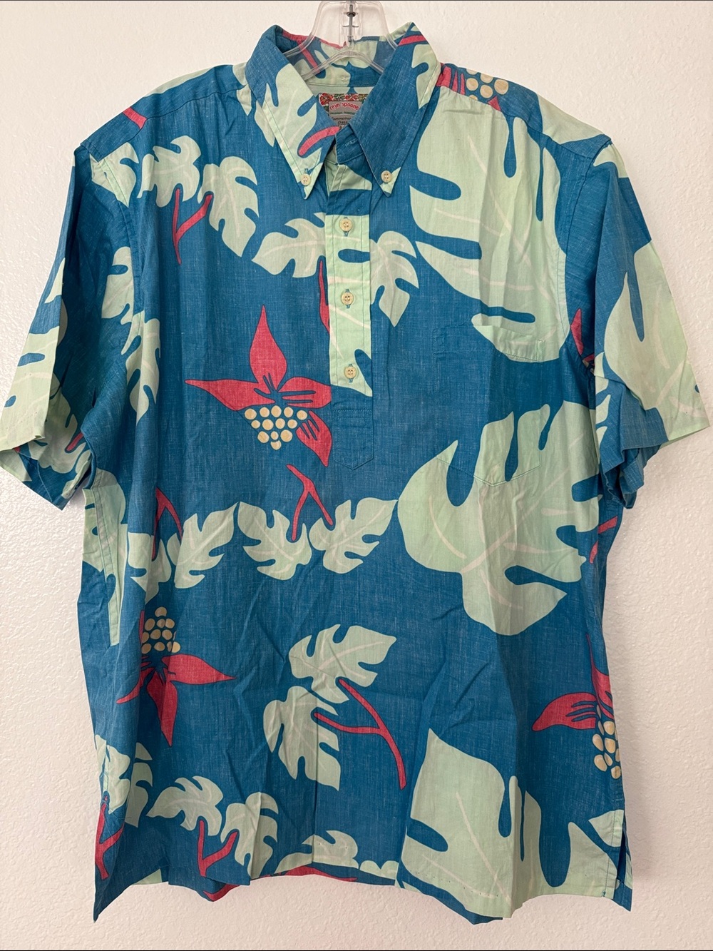 NWOT Reyn Spooner Teal Blue Tropical Hawaiian Shirt with floral Accents
